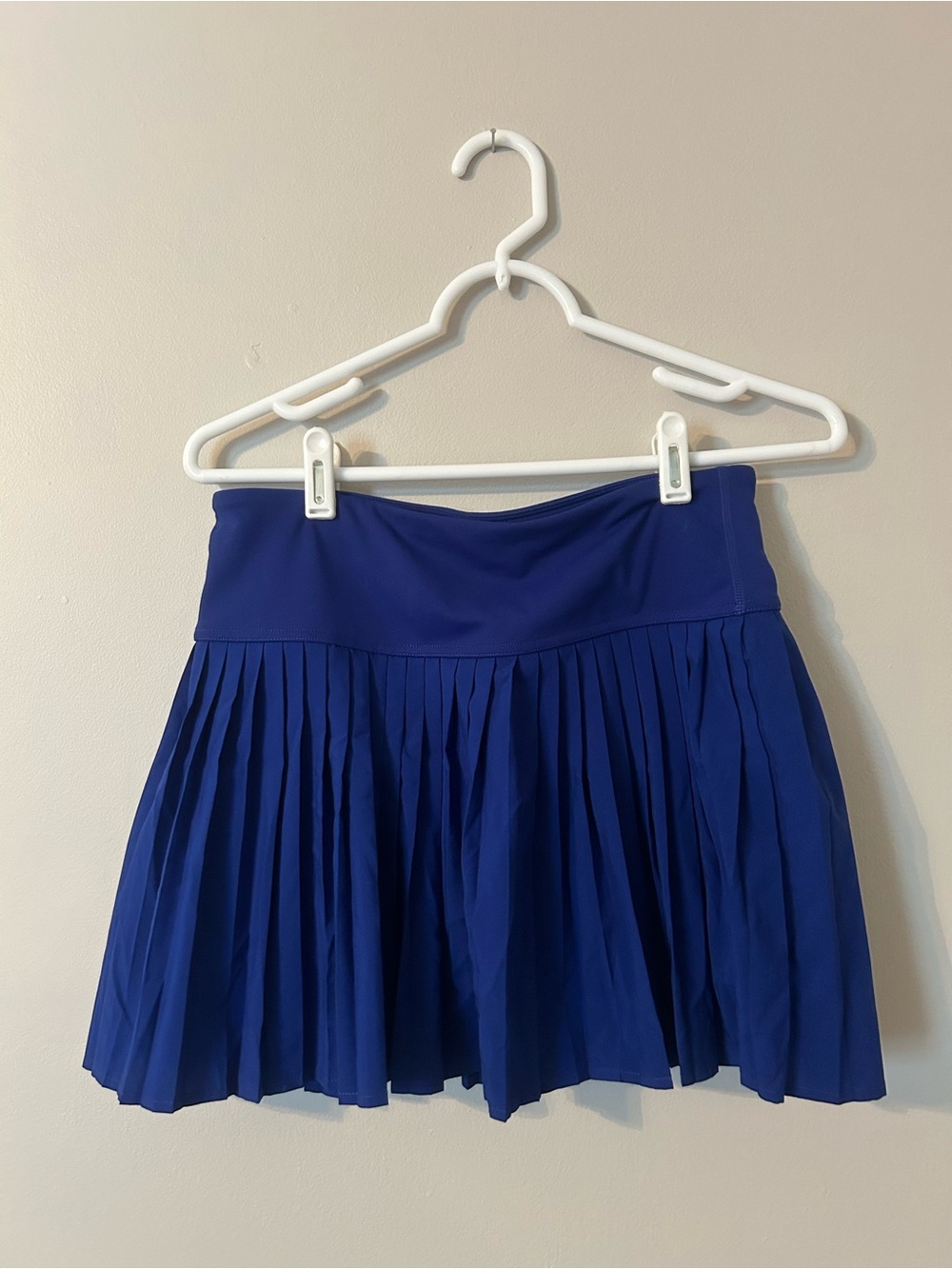 Fabletics Pleated Women's Athletic Skirt in Royal Blue